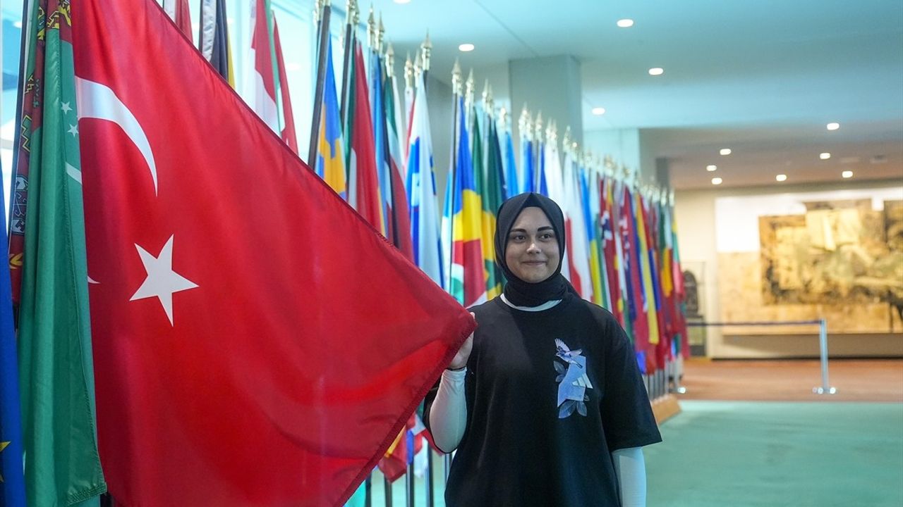 Milli Sporcular BM Genel Merkezi'nde Barış Mesajı Verdiler