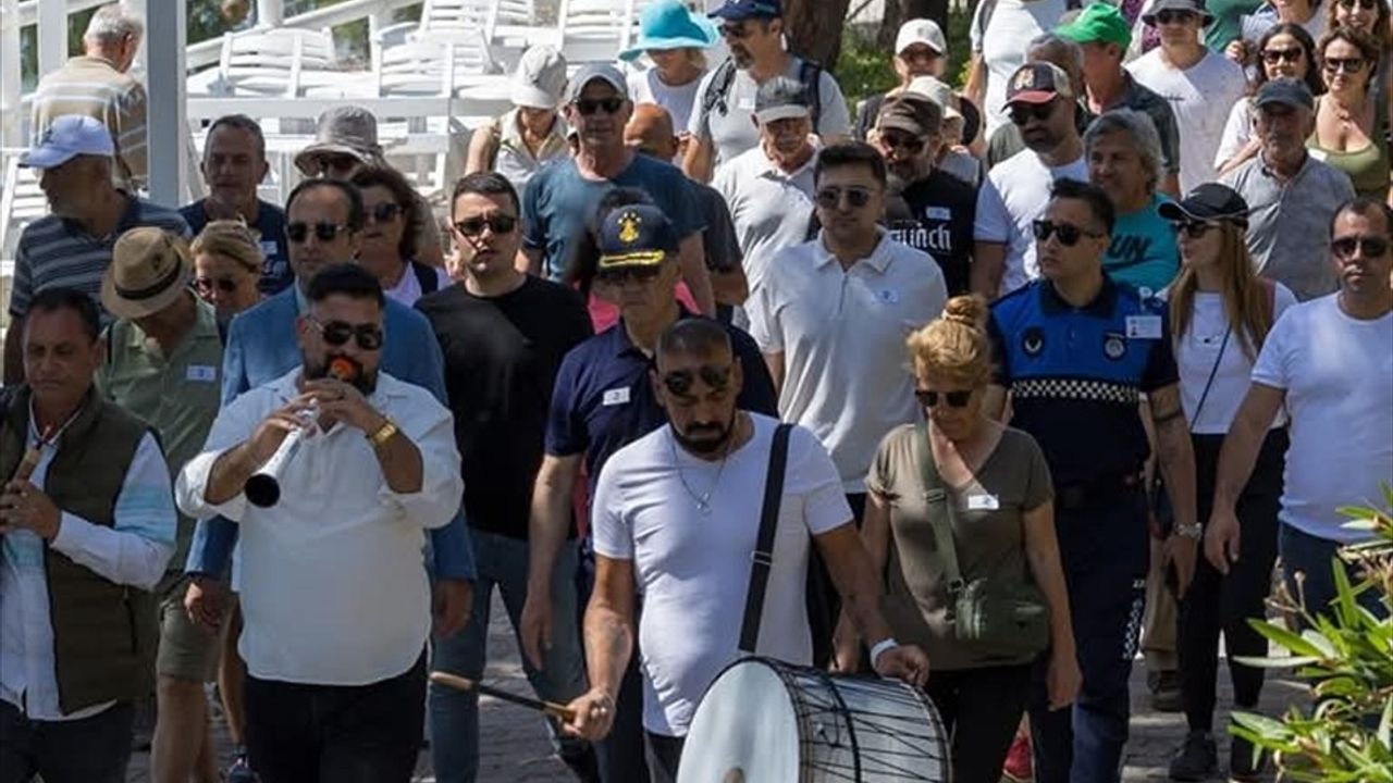 Muğla'da Akdeniz'den Ege'ye Dostlukla Su Döküldü