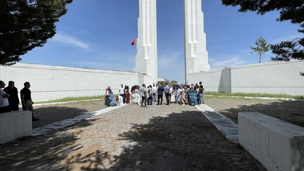 Muş'ta Gençler Tarihi Güzellikleri Keşfetti
