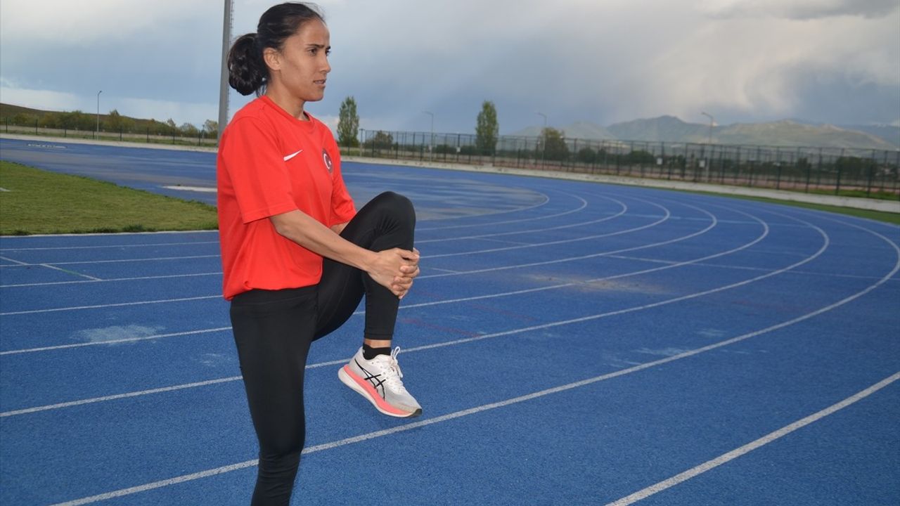Muşlu Atlet Derya, Avrupa 10.000 Metre Kupası'na Hazırlanıyor