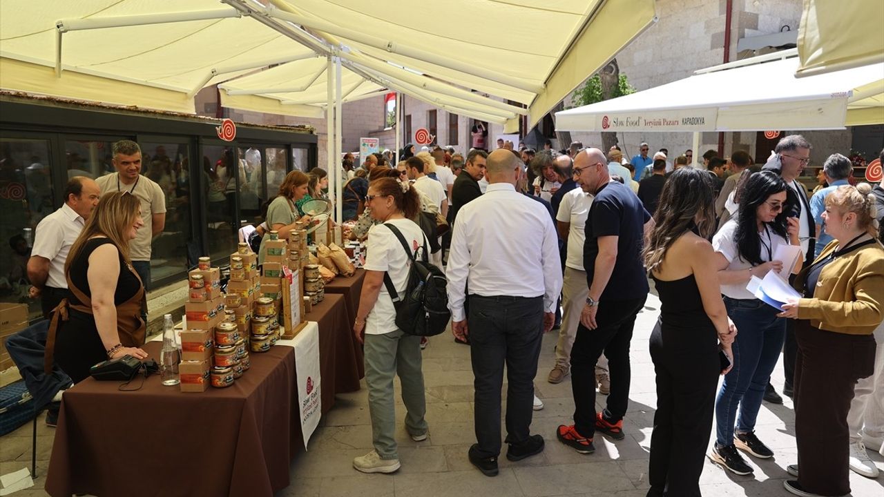 Nevşehir'de Slow Food Yeryüzü Pazarı Açıldı