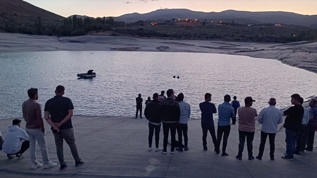 Niğde'de Baraj Gölüne Düşen 13 Yaşındaki Çocuk İçin Arama Başlatıldı