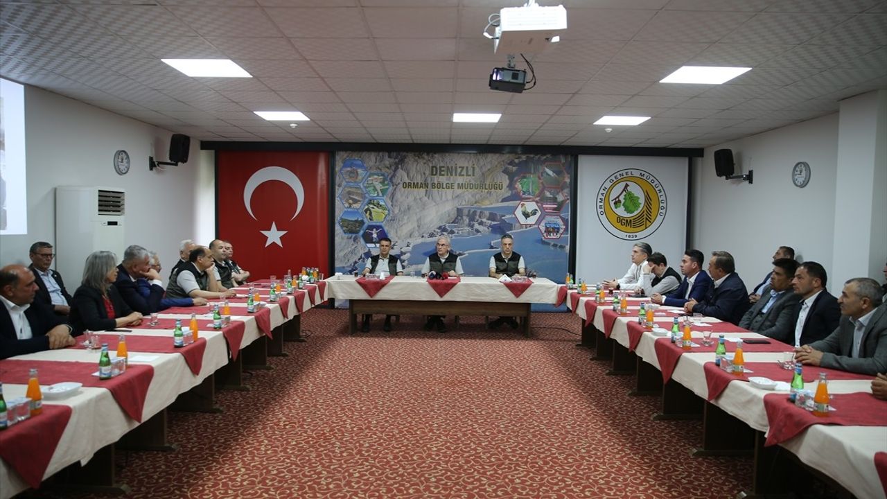 Orman Yangınlarıyla Mücadelede Hava Gücü Artıyor: 105 Helikopter, 27 Uçak ve 14 İHA Görevde