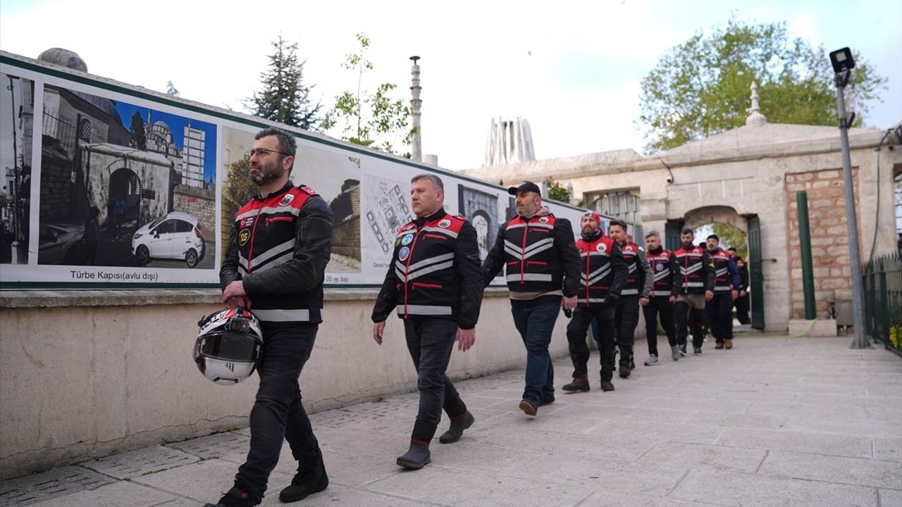 Osmanlı Motosiklet Derneği'nden Anlamlı Yolculuk: Fatih Sultan Mehmet'ten Çanakkale'ye