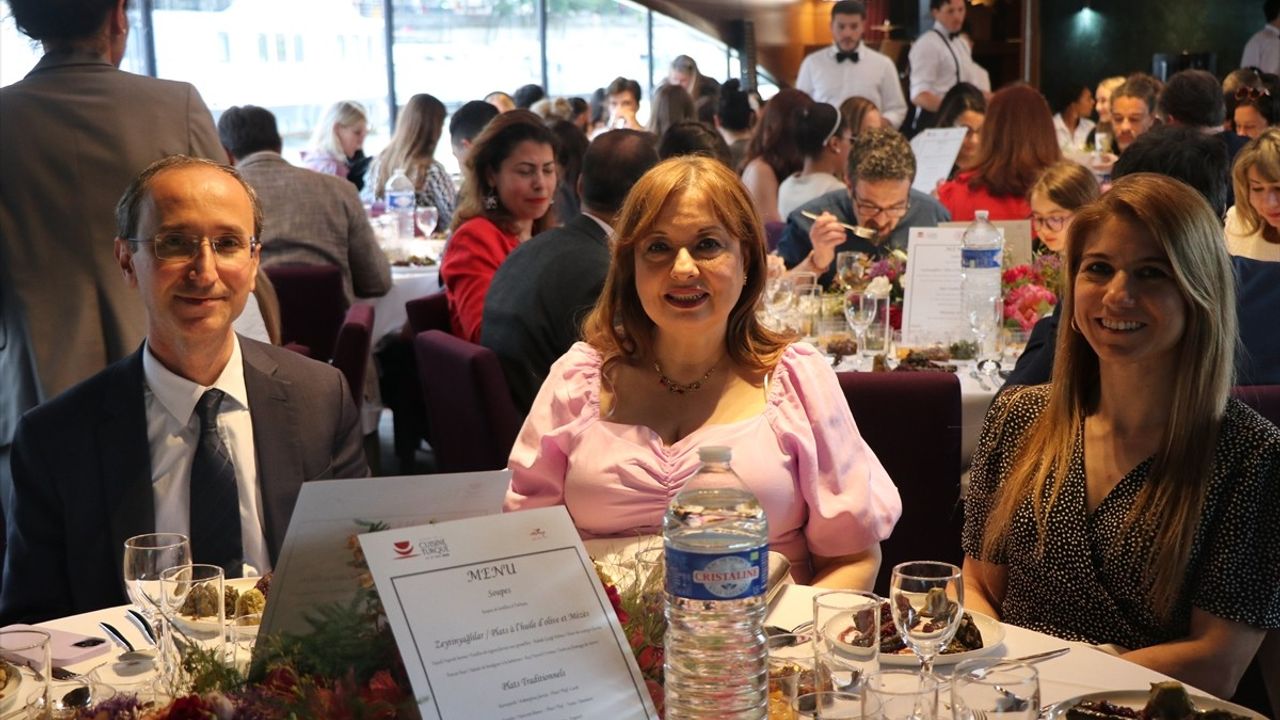 Paris'te Türk Mutfağı Lezzetleri Tanıtıldı