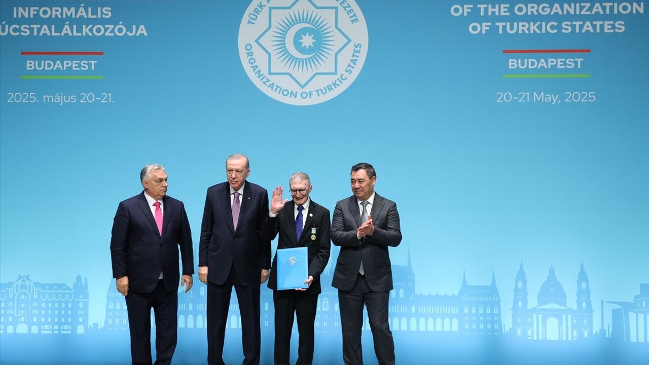 Prof. Dr. Aziz Sancar'a Ali Şir Nevai Uluslararası Ödülü