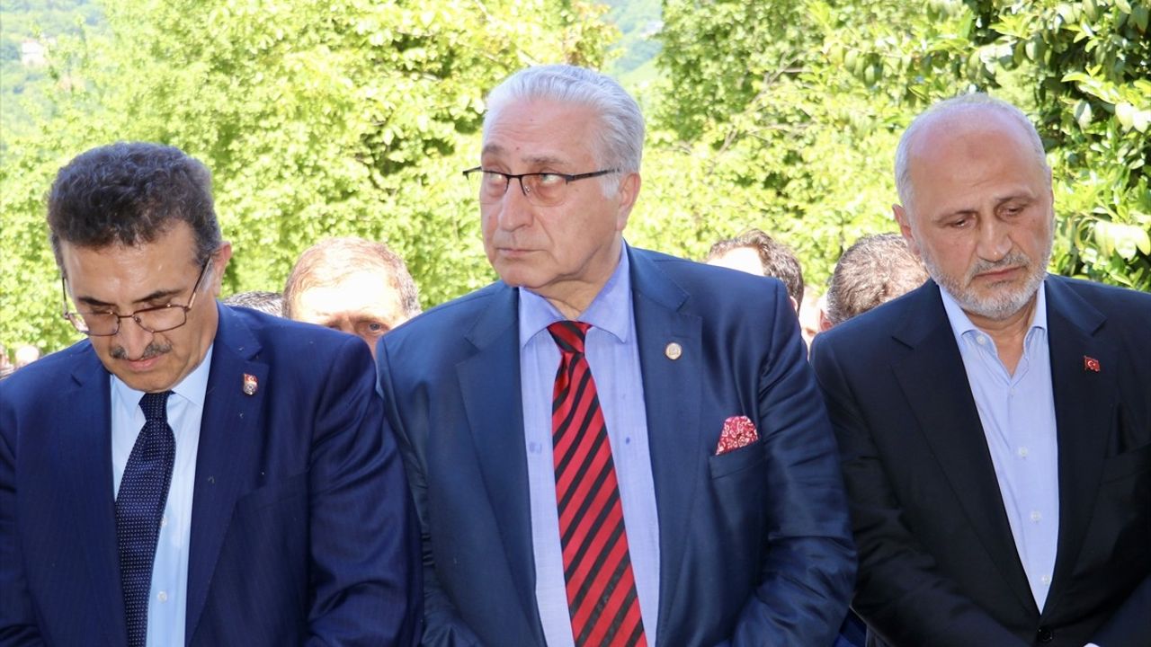 Prof. Dr. İbrahim Hakkı Aydın'ın Annesi Hacı Sabire Aydın Uğurlandı