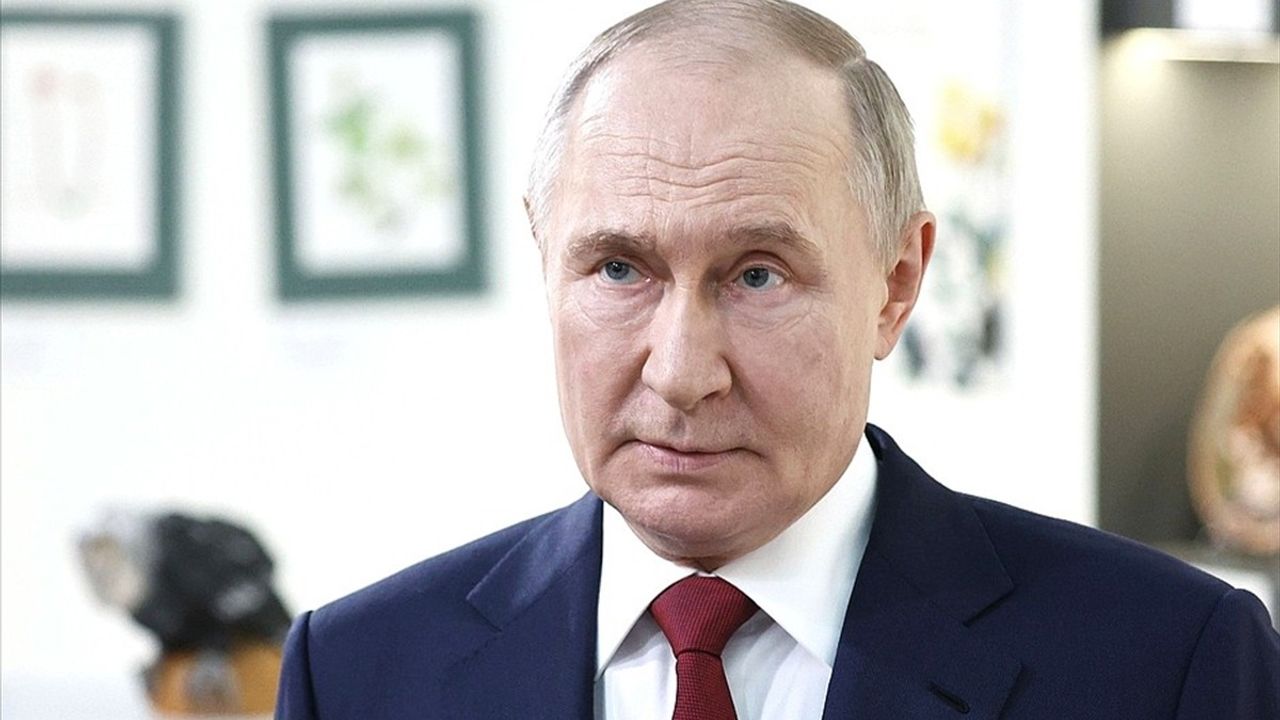 Putin ve Trump Arasındaki Yapıcı Telefon Görüşmesi: Barış İçin Umut Vardı