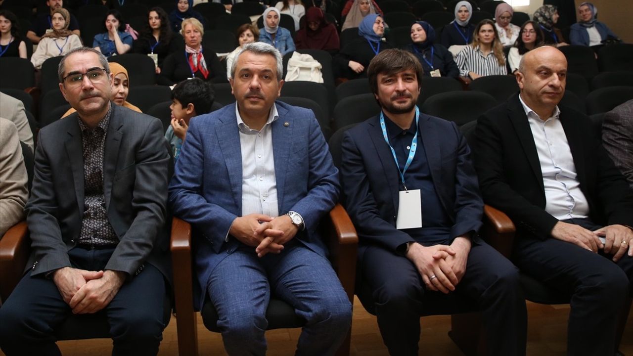 Rize'de 'Arayış Şifa' Paneli: Anlam Arayışına Dair Derin Tartışmalar