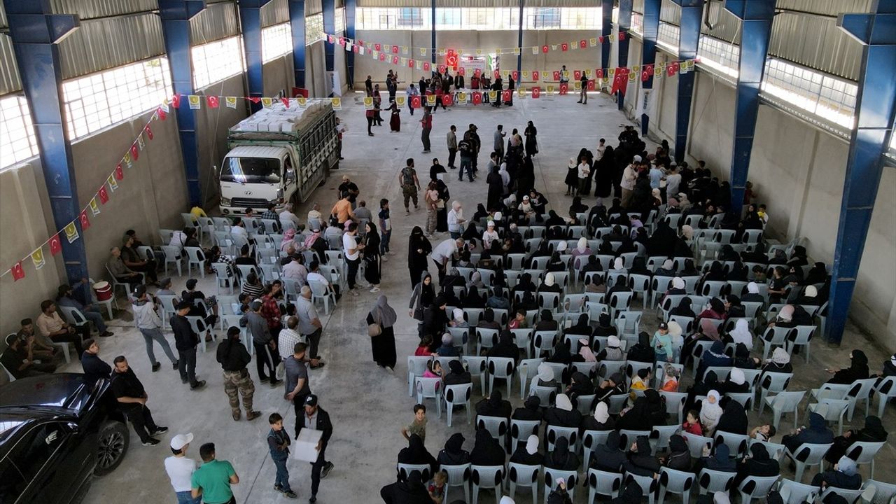 Sadakataşı Derneği, Şam'da 800 Aileye Yardım Eli Uzattı