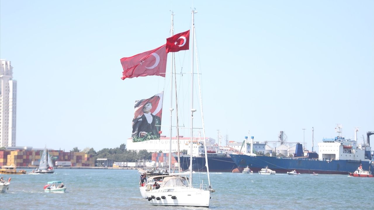 Samsun'da 106. Yılında Gösterişli Geçit Töreni