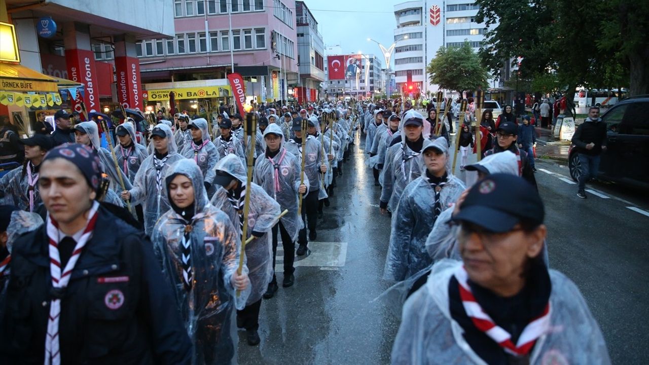 Samsun'da 19 Mayıs Kutlamaları: Bayrak Yürüyüşü ve Fener Alayı