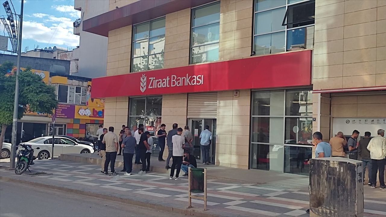 Şanlıurfa'da Banka Müdürüne Bıçak Çeken Zanlı Yakalandı