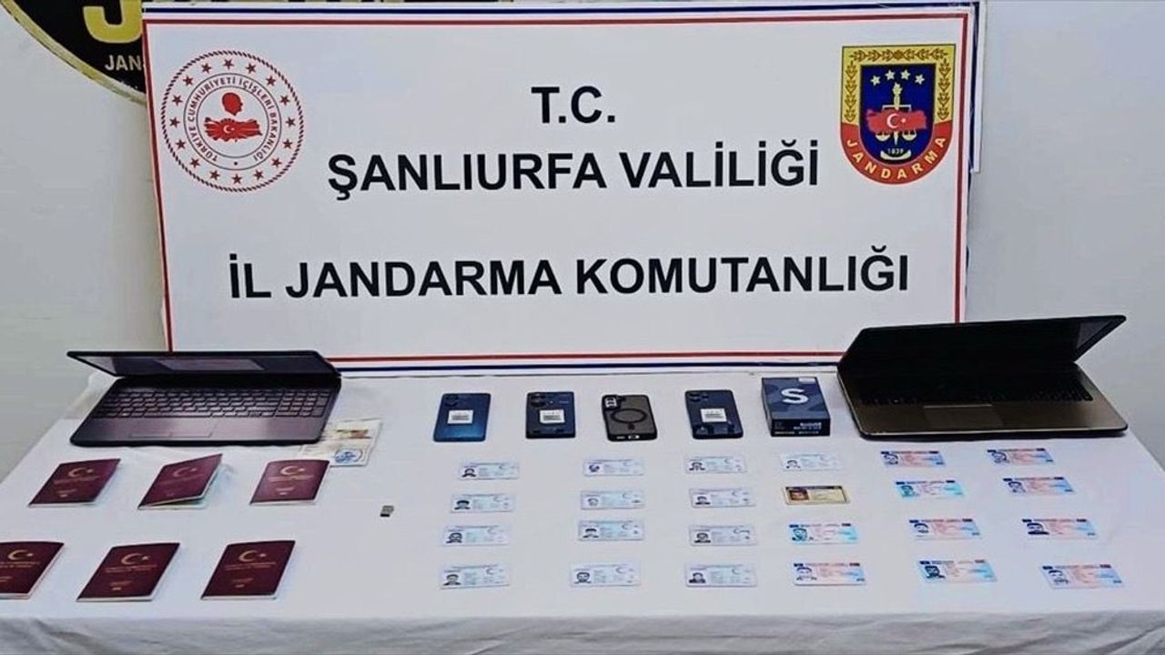 Şanlıurfa'da Sahte Sürücü Belgesi Operasyonu: 4 Şüpheli Yakalandı