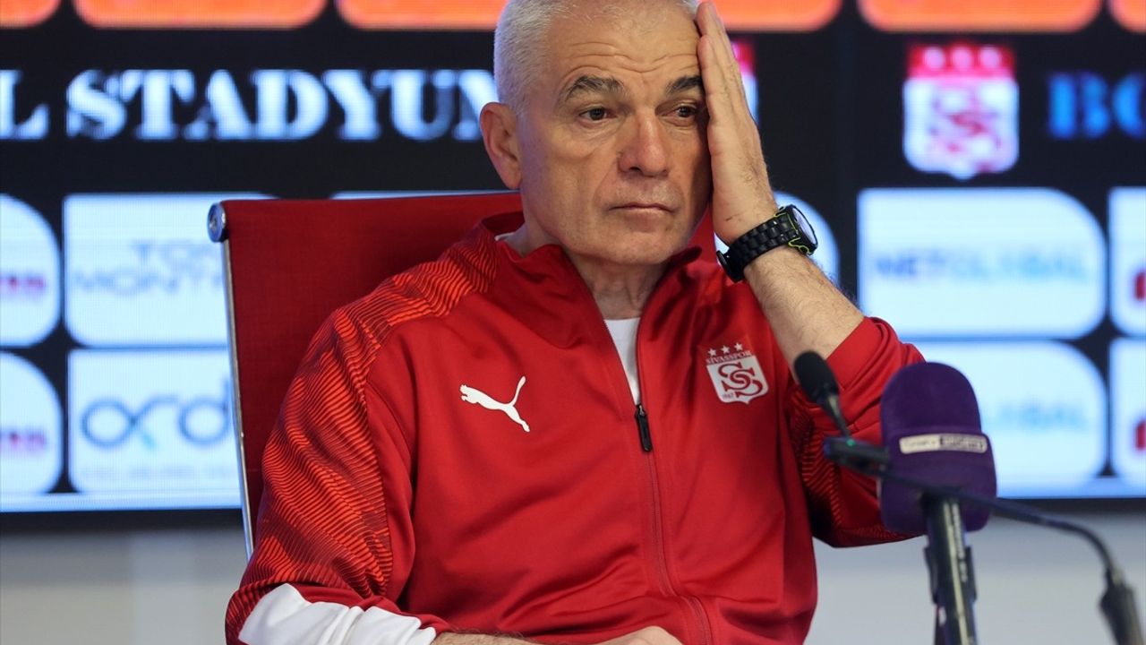 Sivasspor’un Teknik Direktörü Rıza Çalımbay, Bodrum FK Maçını Değerlendirdi