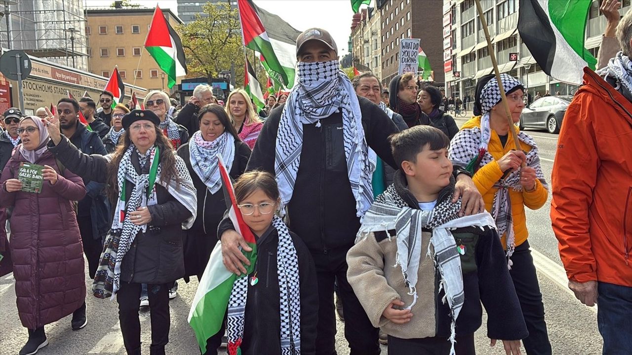 Stockholm'de İsrail'in Gazze Saldırılarına Protesto