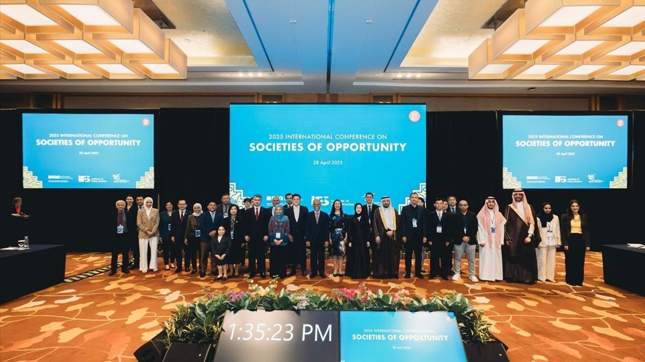 Tarıkdaroğlu, ICSO2025 Konferansı'nda Sosyal Yardım Programlarını Tanıttı