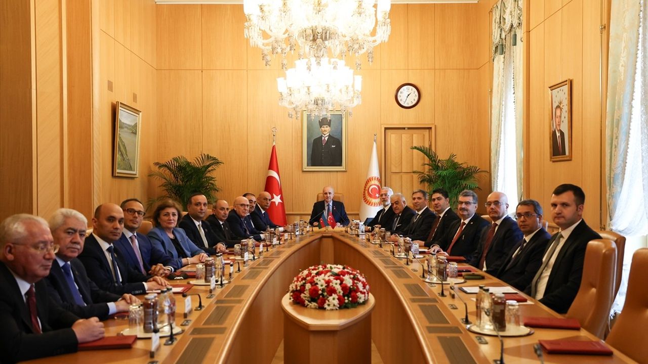 TBMM Başkanı Kurtulmuş, Azerbaycan Heyetini Kabul Etti