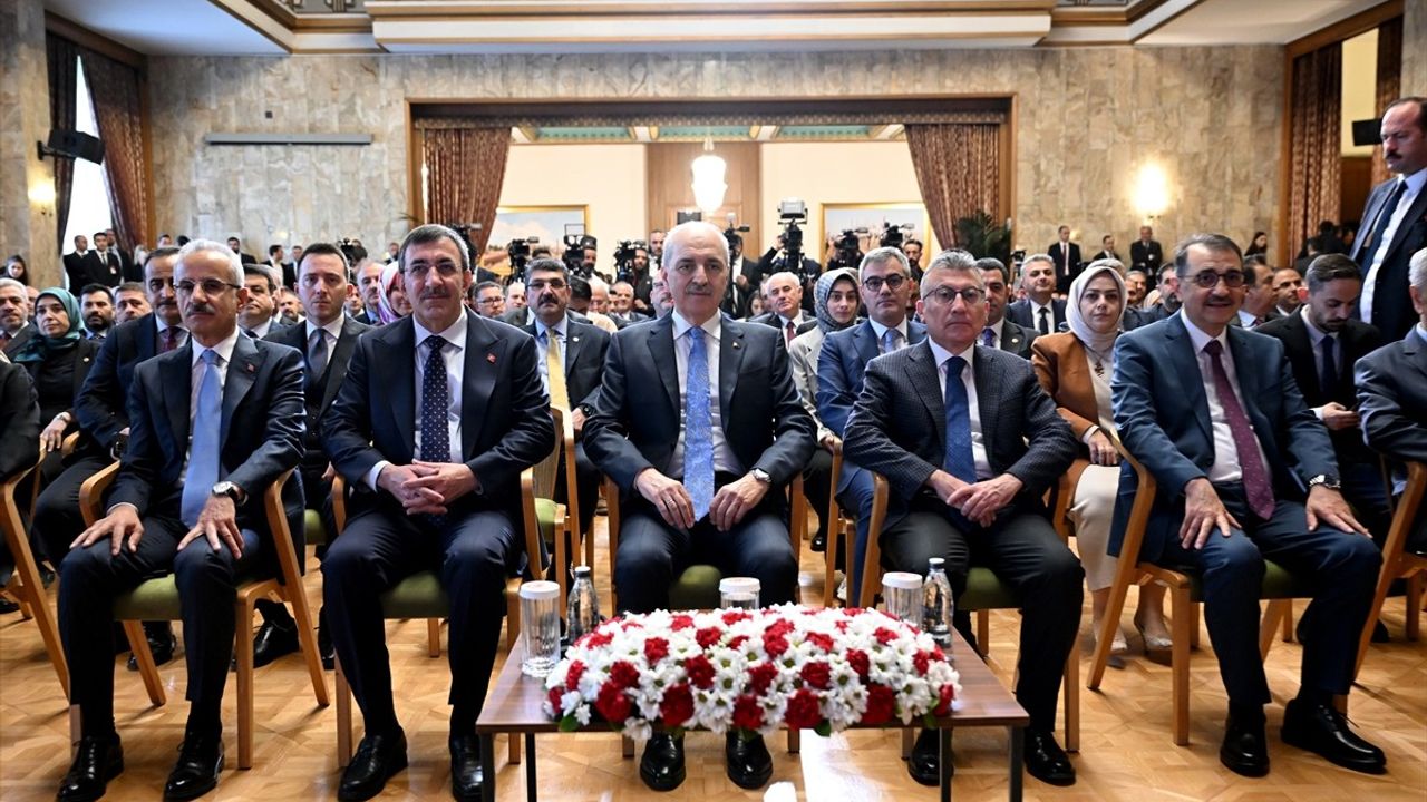 TBMM'de 'Veriden Karara Ulusal Yapay Zeka Zirvesi' Başladı