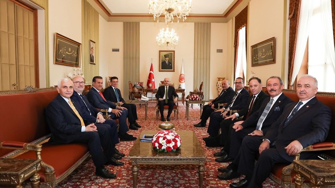 TBMM İliç Maden Kazası Raporunu Meclis Başkanı'na Sundular