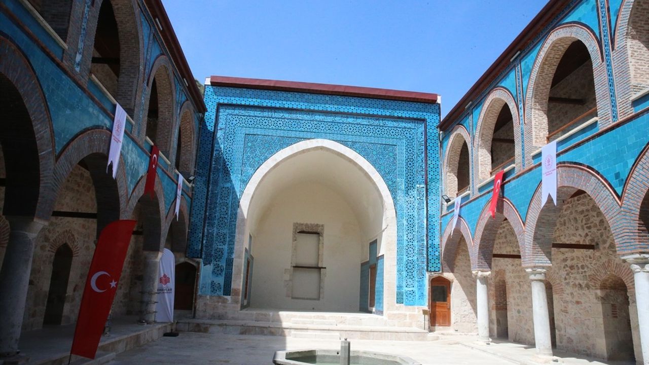 Tokat'ta Geleneksel Gökmedrese Yeniden Açıldı