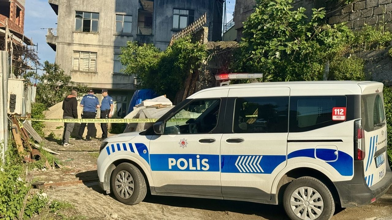 Trabzon'da Yalnız Yaşayan Temizlik Görevlisi Evinde Ölü Bulundu