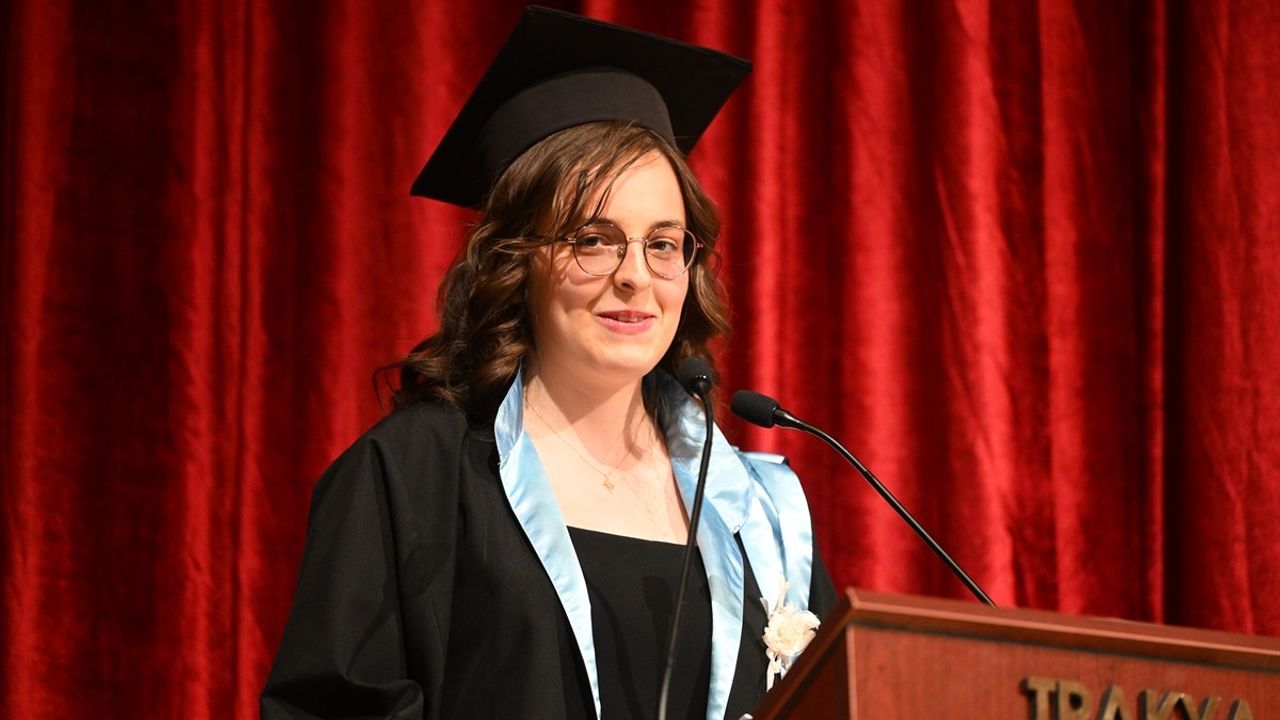 TÜ Mühendislik Fakültesi Mezuniyet Töreninde 358 Öğrenci Kep Attı