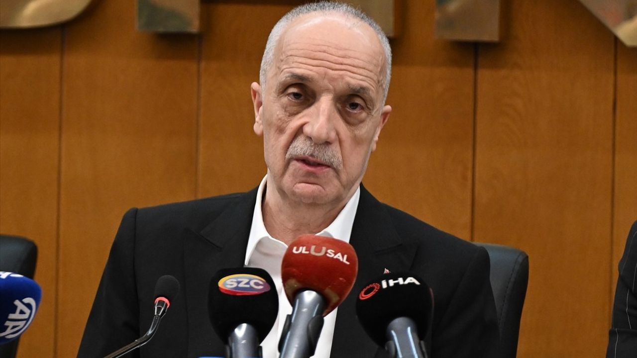TÜRK-İŞ Genel Başkanı Atalay'dan Ekonomik Sıkıntılara Dikkat Çeken Açıklamalar