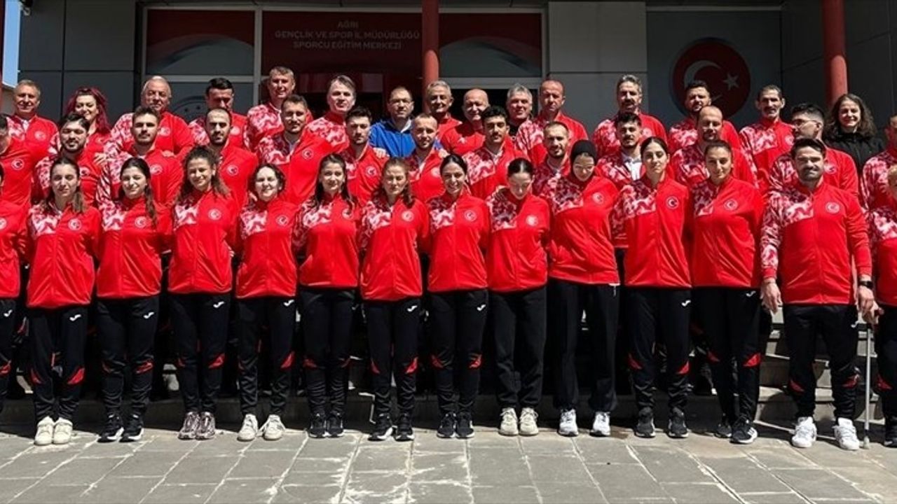 Türk Karateciler Avrupa Şampiyonası İçin Ermenistan'a Gidiyor