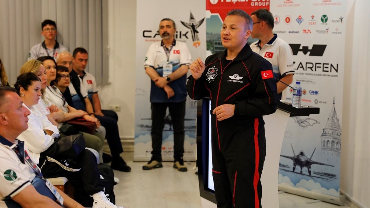 Türkiye'nin İlk Astronotu Alper Gezeravcı, Samsun'da Öğrencilerle Buluştu