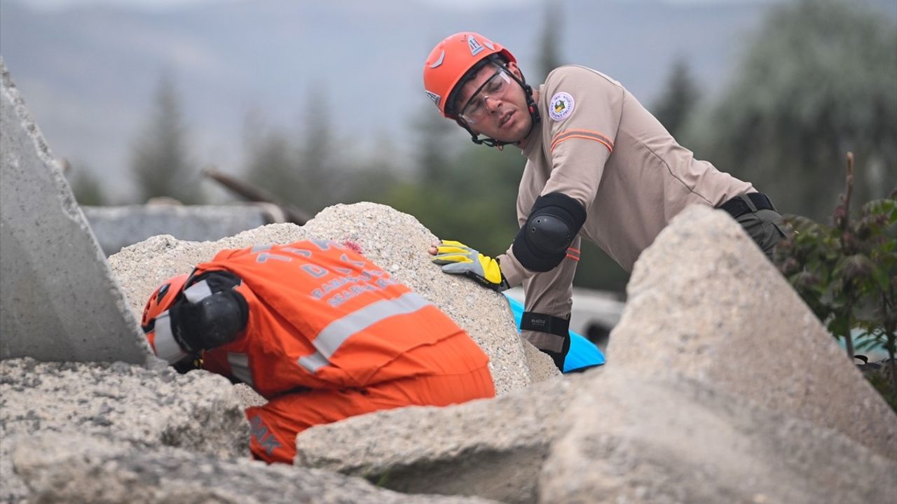 Türkiye ve KKTC Ortak Deprem Tatbikatı Gerçekleştirildi