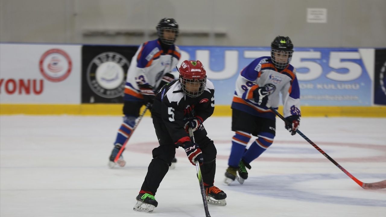 U14 Türkiye Buz Hokeyi Şampiyonası Samsun'da Başladı