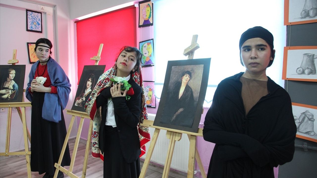 Ünlü Ressamların Eserleri Canlandırıldı: Ahlat'ta Sanat Dolu Bir Etkinlik