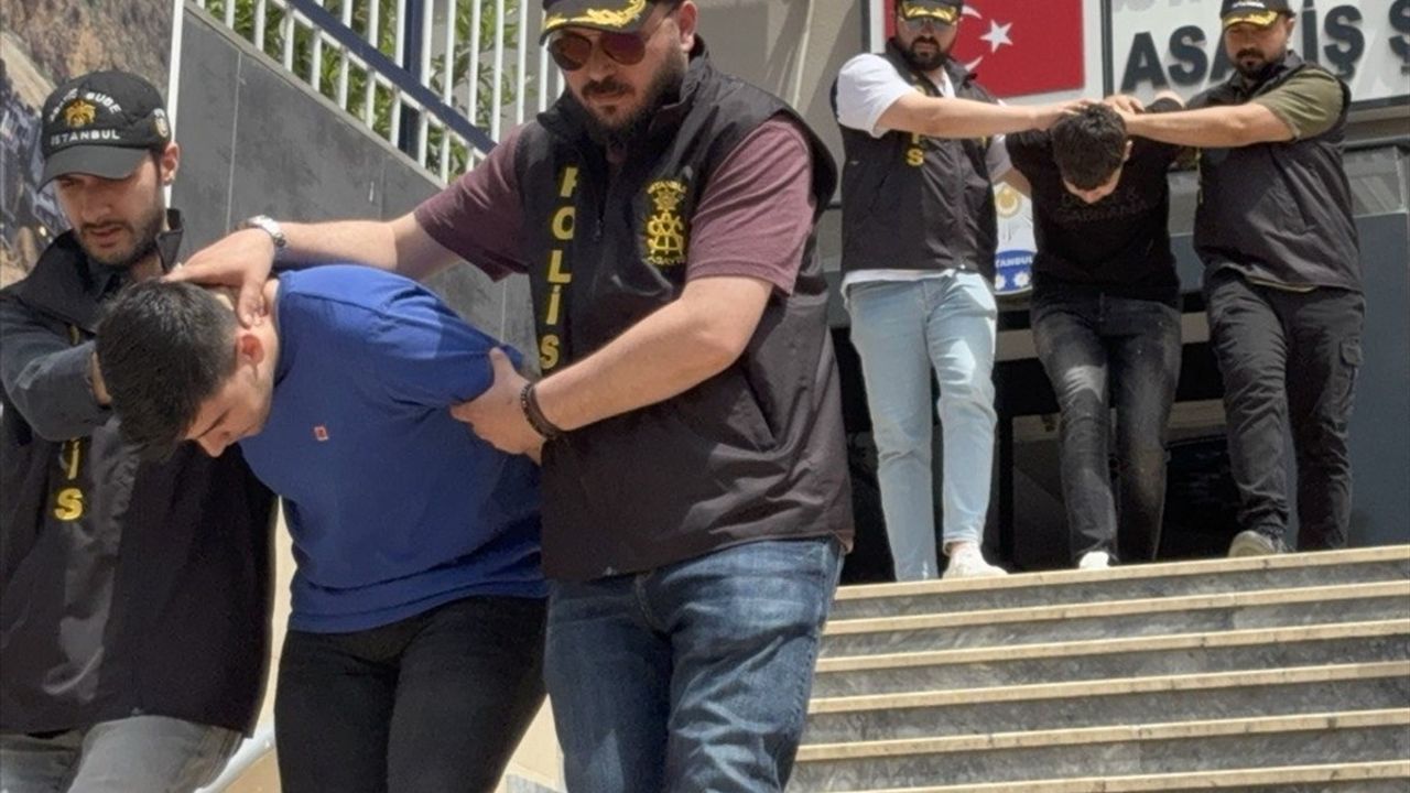 Üsküdar'da Fırına Silahlı Saldırı: 2 Zanlıdan 1'i Tutuklandı