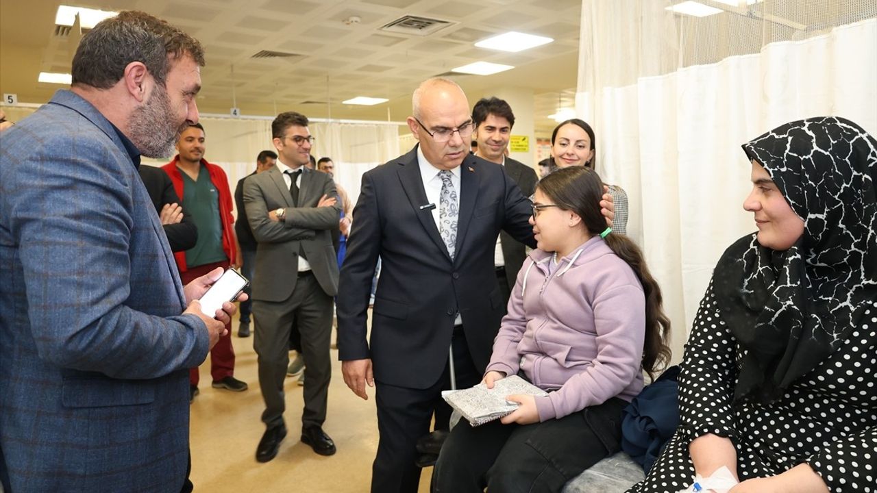 Vali Koç, Ağrı Eğitim ve Araştırma Hastanesi'nde İncelemelerde Bulundu