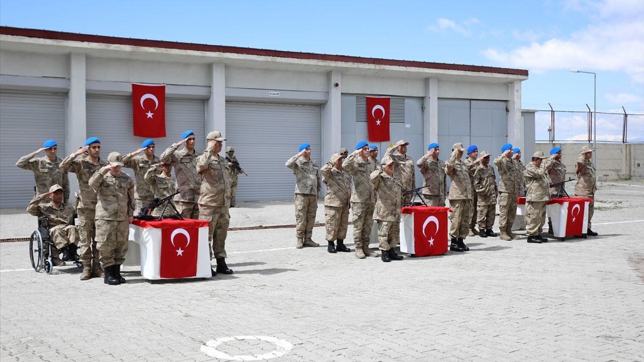 Van'da Engelli Bireyler Bir Günlük Askerlik Heyecanı Yaşadı