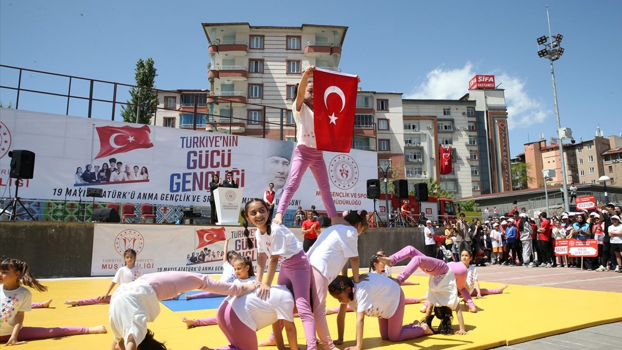 Van ve Çevre İllerde 19 Mayıs Coşkusu