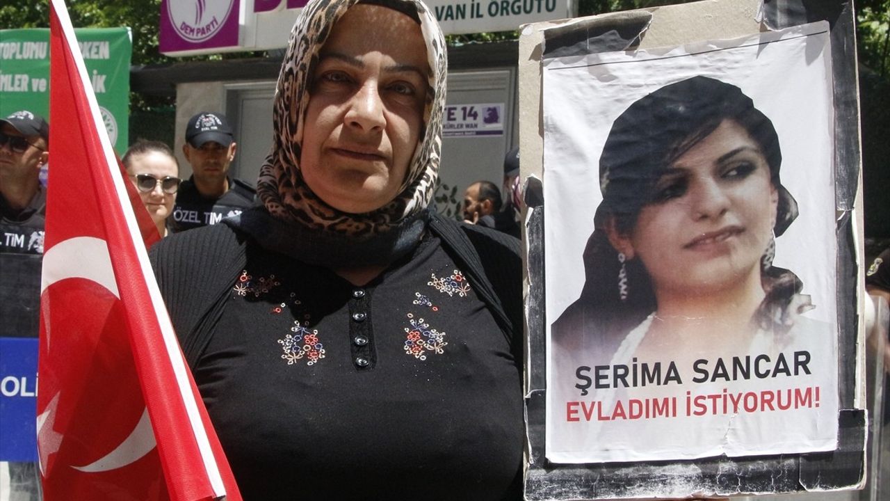 Vanlı Aileler, PKK Mağduru Çocukları İçin Eylemlerini Sürdürüyor