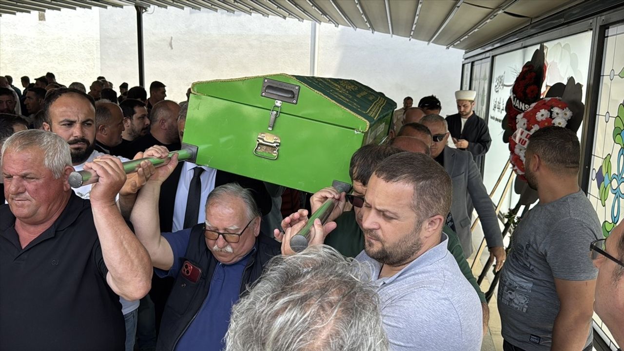 Vefat Eden AA Habercisi Ümit Yorulmaz, Son Yolculuğuna Uğurlandı