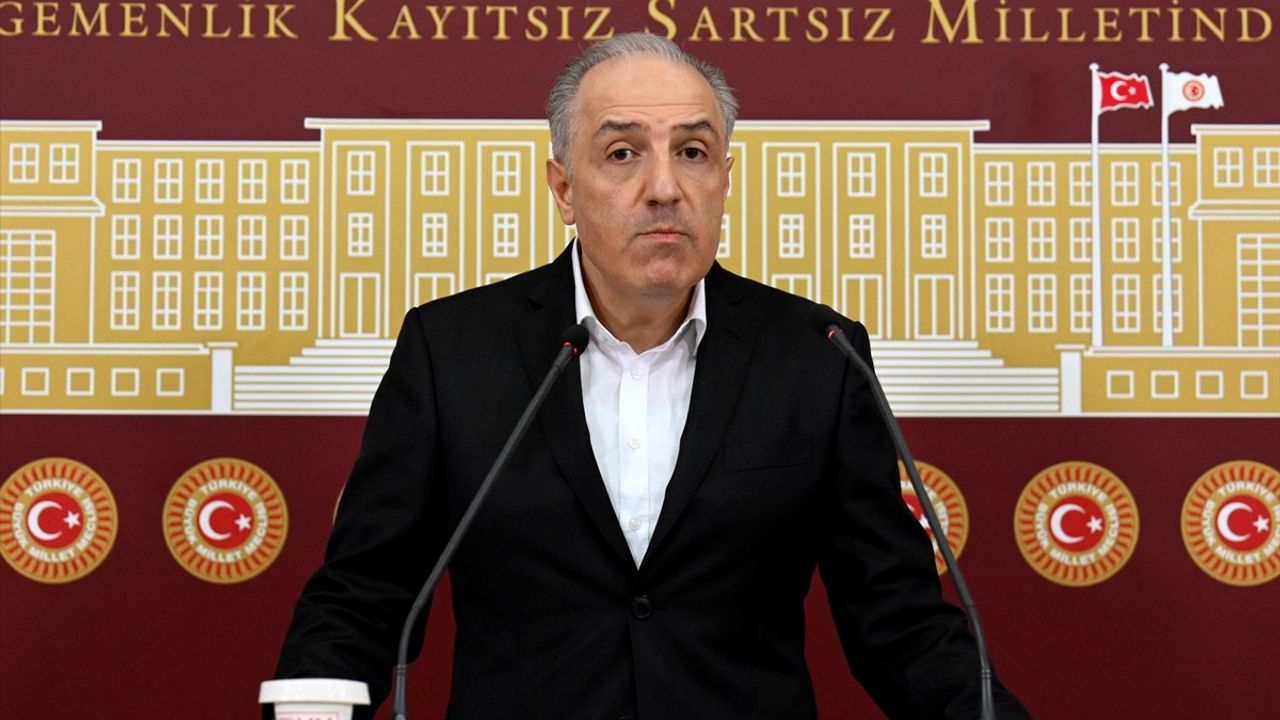 Yeneroğlu'ndan Özgür Özel Saldırısına Sert Tepki