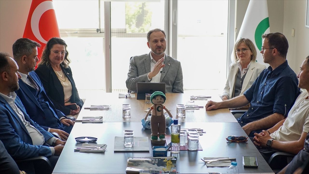 Yeşilay Genel Başkanı Mehmet Dinç, Çanakkale YEDAM'ı Ziyaret Etti