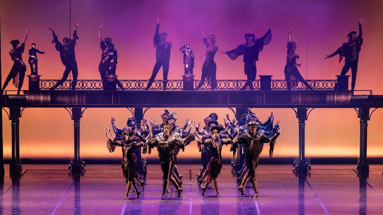 16. Uluslararası İstanbul Opera ve Bale Festivali'nde 'Anna Karenina' Balesi Sahnelendi