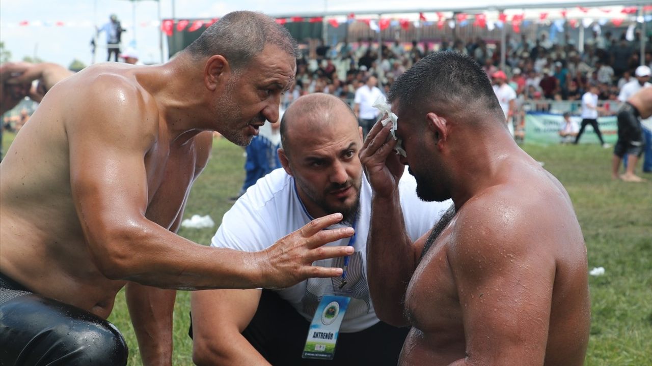 17. Sekapark Altın Kemer Yağlı Güreşleri Devam Ediyor