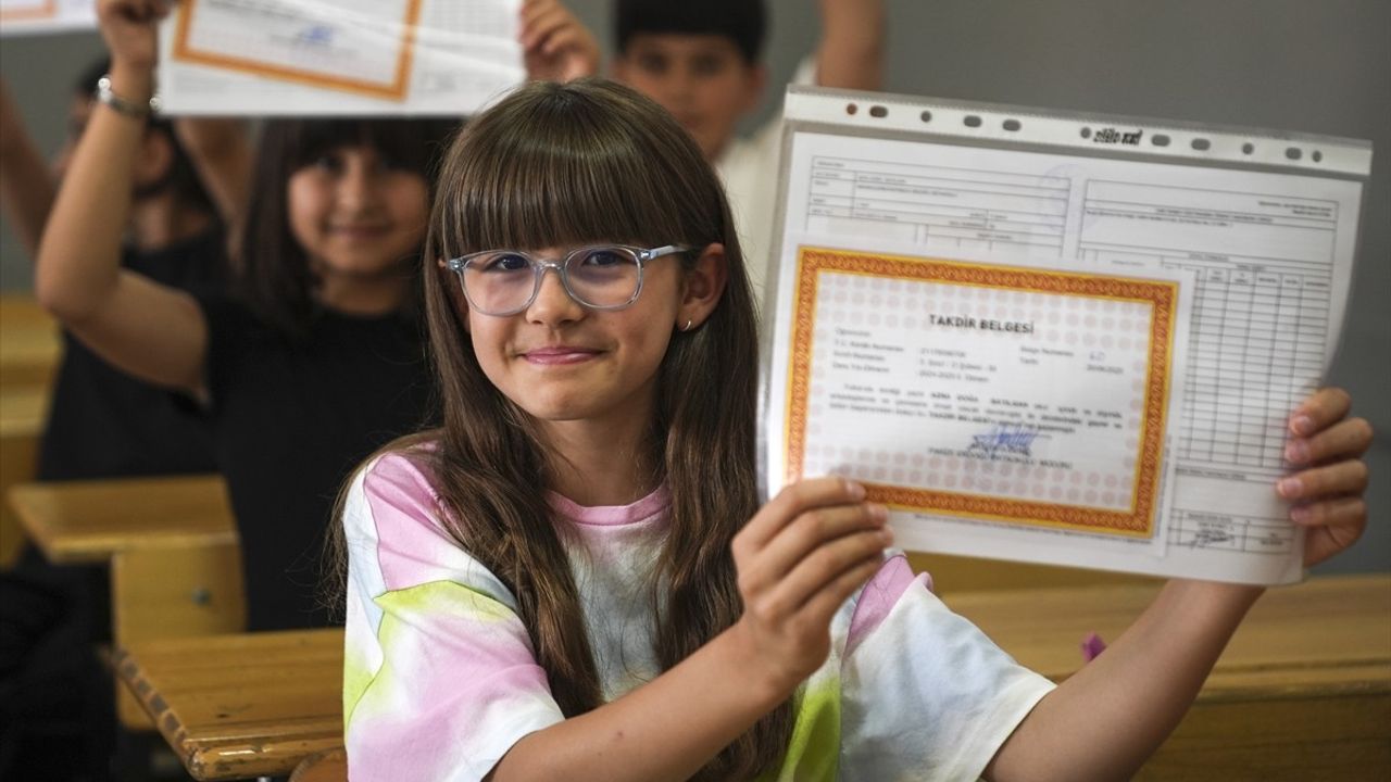 20 Milyon Öğrenci Yaz Tatiline Girdi; MEB'den Yeni Programlar Açıklaması