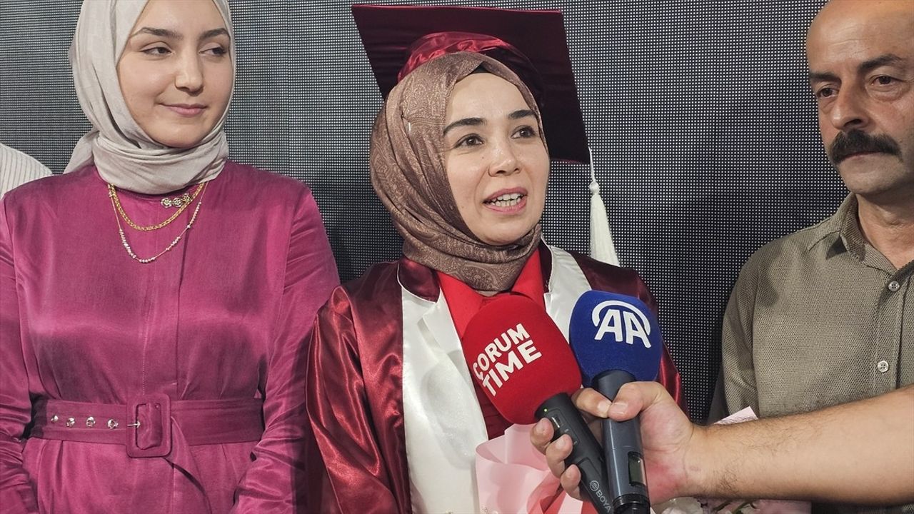 44 Yaşında Üniversiteden Birincilikle Mezun Olan Anne: Ümmü Gemici