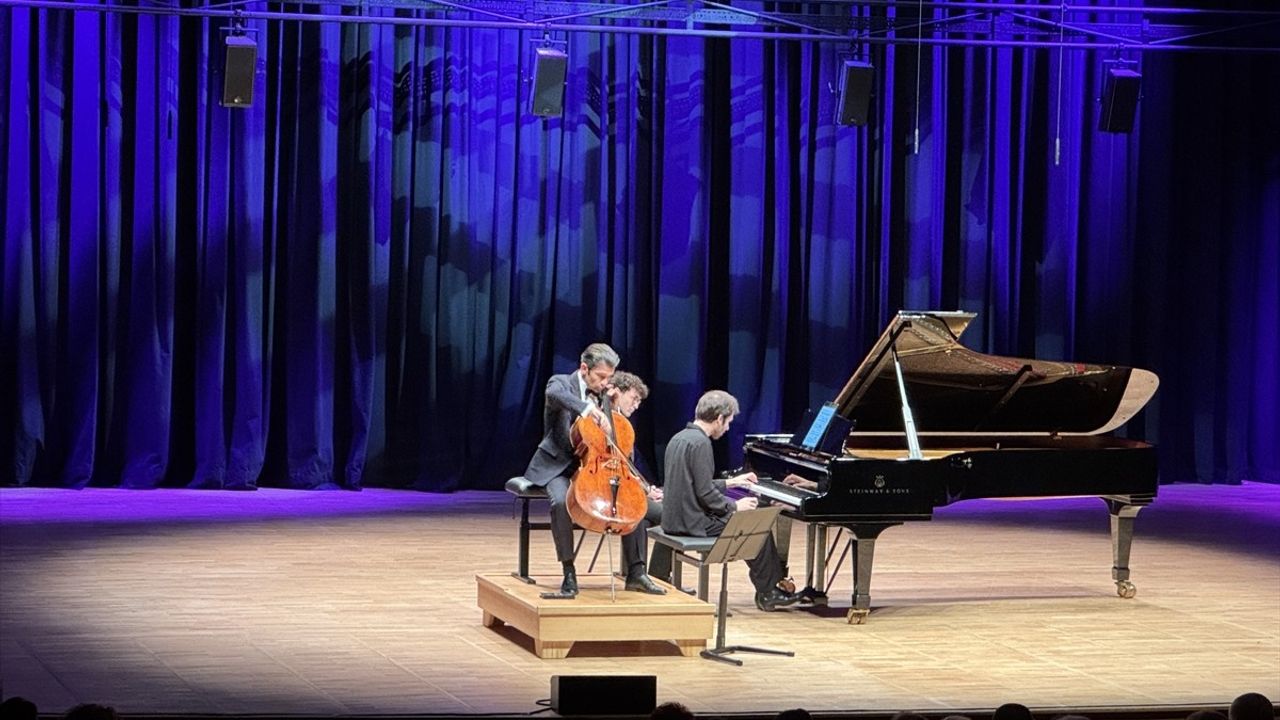53. İstanbul Müzik Festivali'nde Gautier Capuçon ve Alexandre Kantorow Doruk Noktasında Buluştu