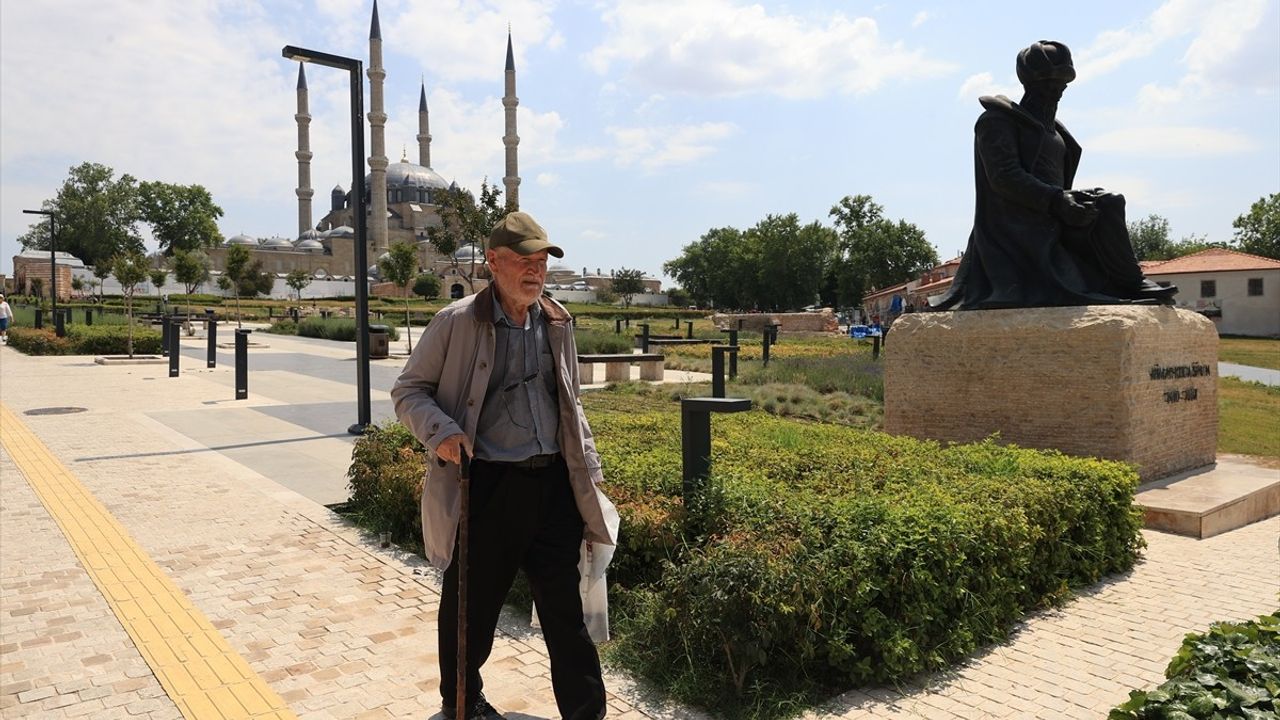 81 Yaşındaki Şevki Kılıç, YKS'ye 8. Kez Girmeye Hazırlanıyor