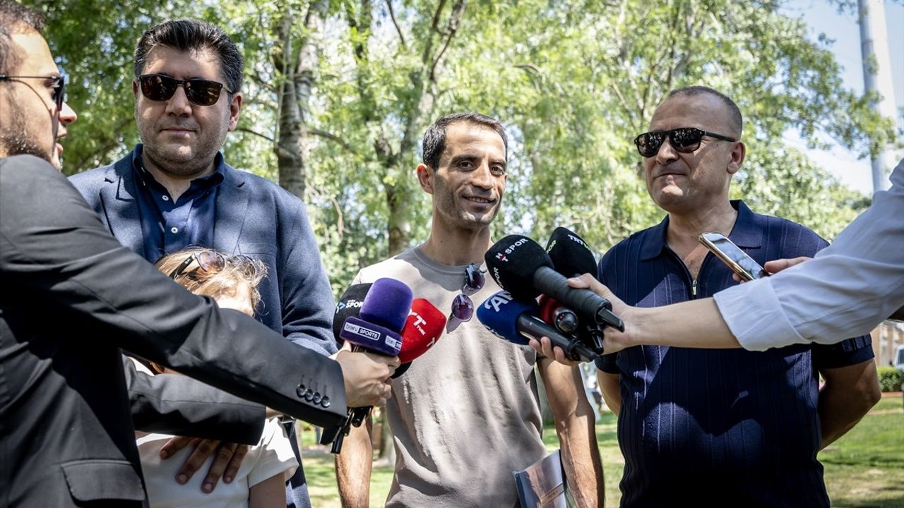 99. Gazi Koşusu Öncesi Yıldızlarla Kahvaltı Etkinliği Düzenlendi