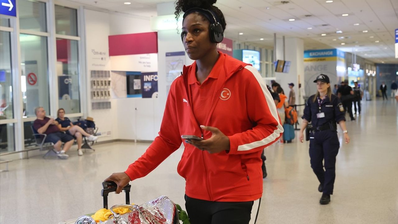 A Milli Kadın Basketbol Takımı Atina'da Avrupa Şampiyonası Hazırlıklarına Başladı