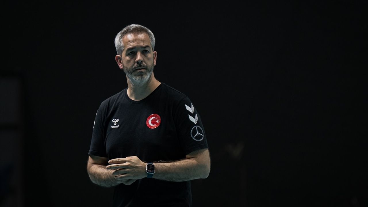 A Milli Kadın Hentbol Takımı Başantrenörü Montes: 'Başarı İçin Zamana İhtiyacımız Var'